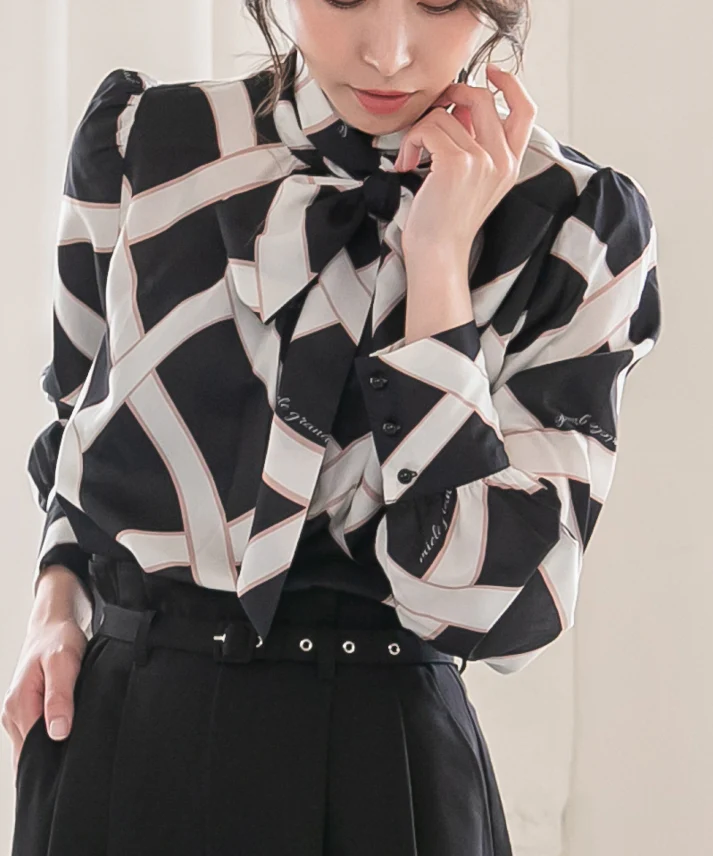 ribbon pattern print blouse-black